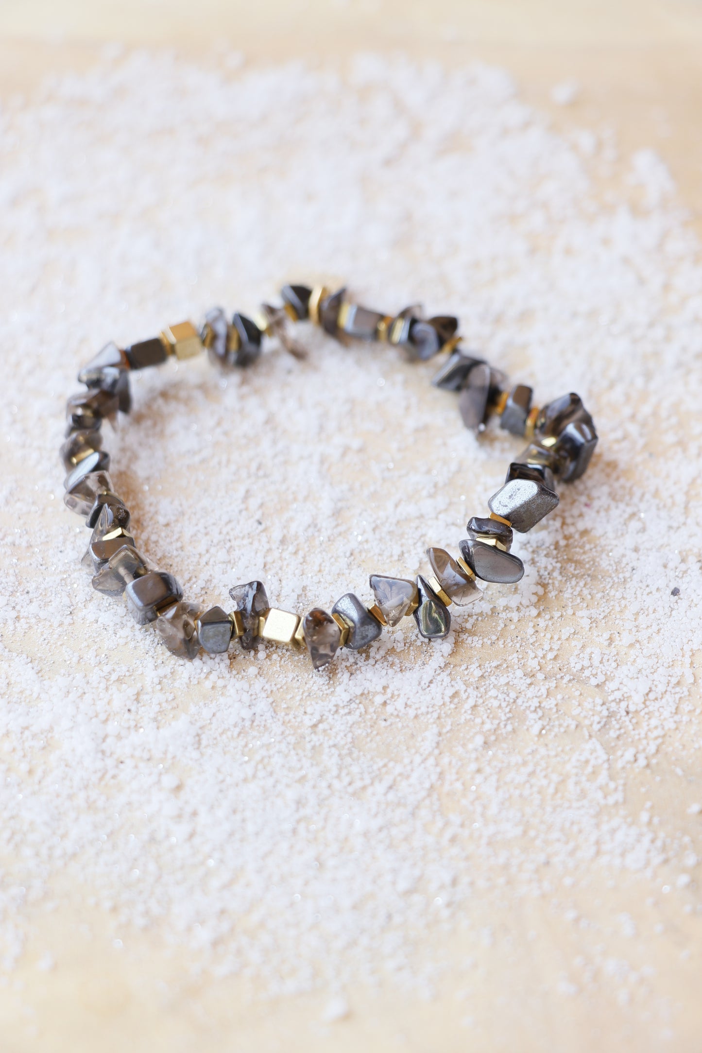 Bracelet KSHANTI en Quartz Fumé et hématite naturelle – Clarté intérieure & Ancrage émotionnel