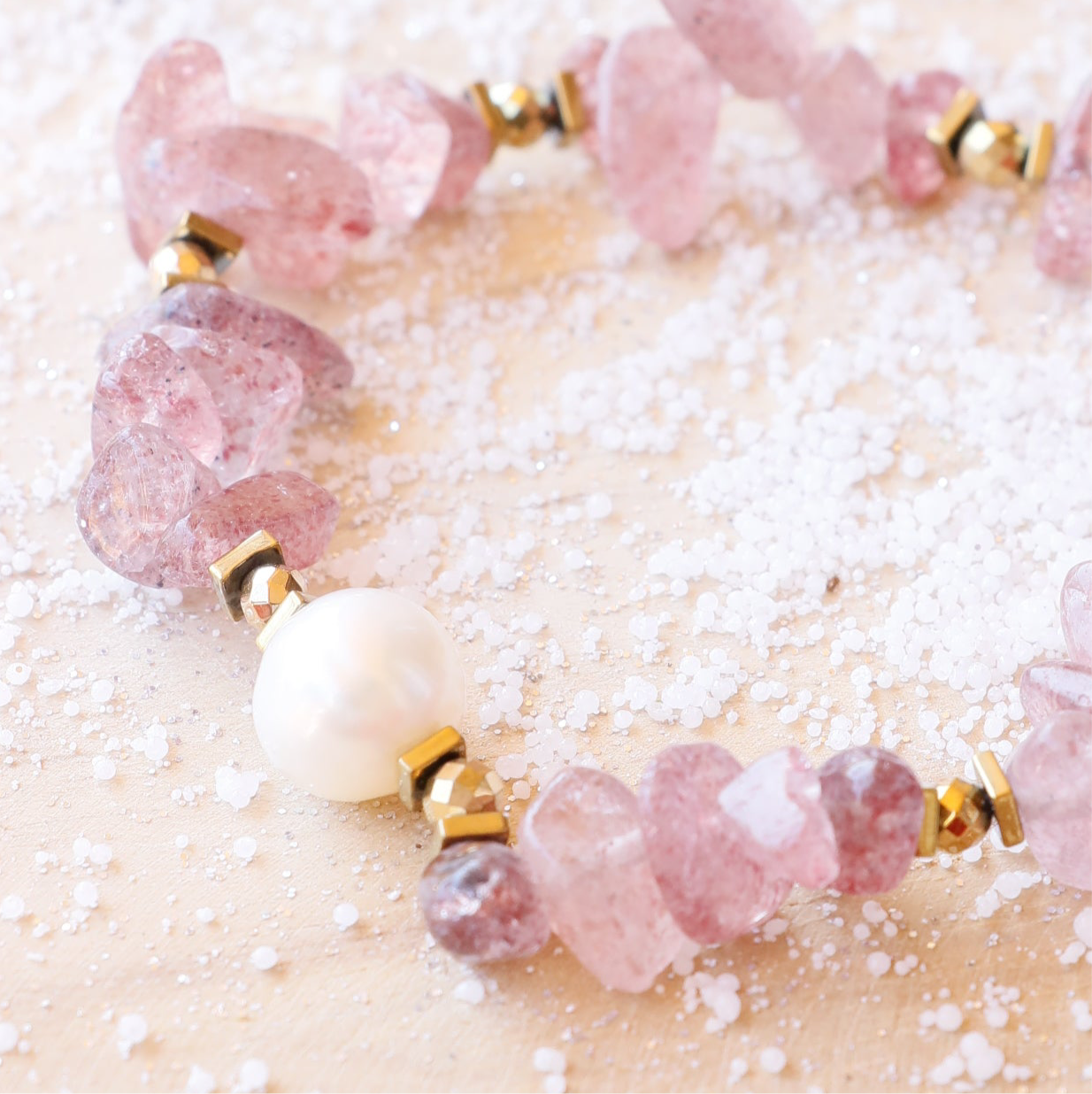 Bracelet RASA en Quartz Framboise et perle de culture – Joie de vivre, Douceur & Amour de soi