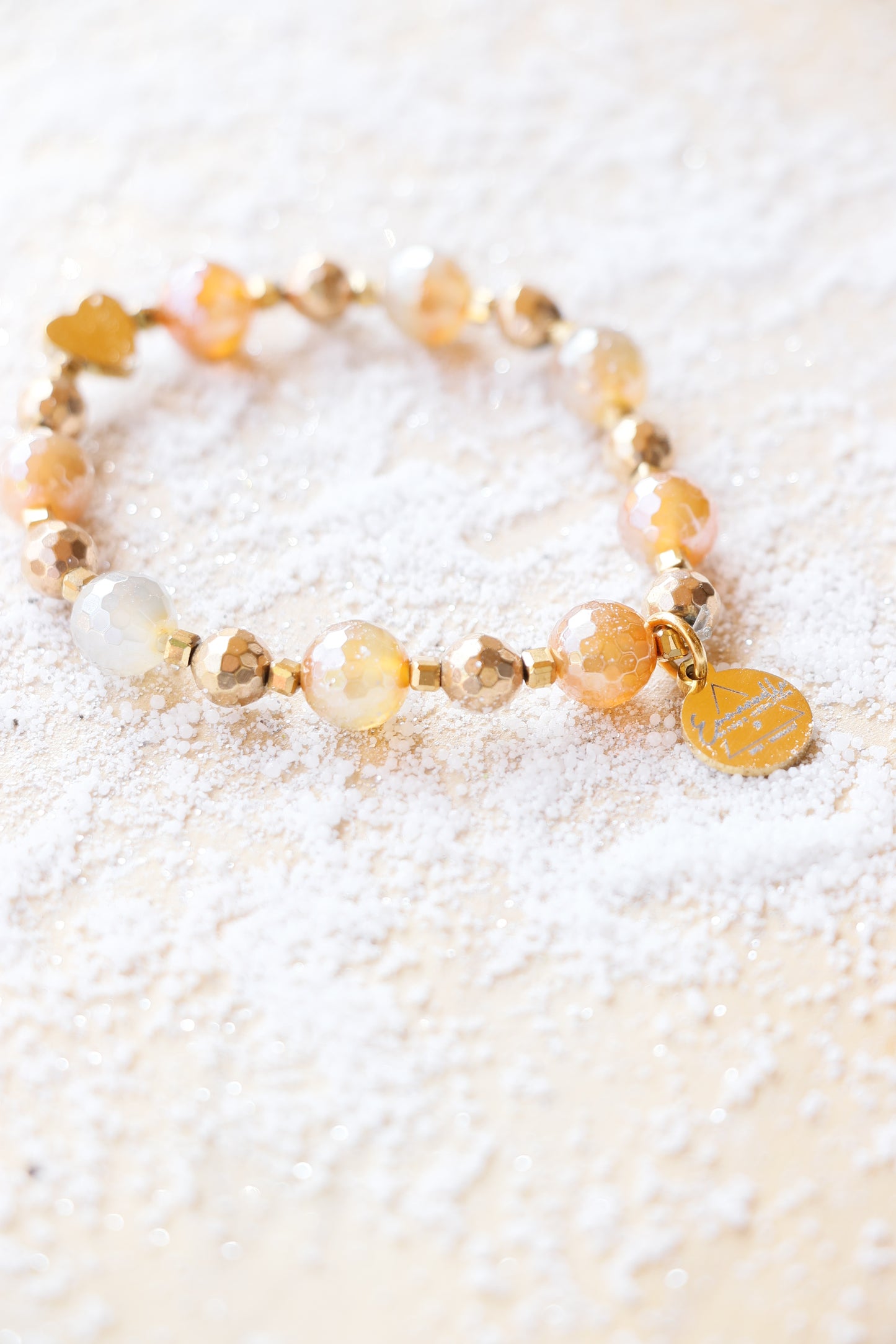 Bracelet SHANTI en Agate Mandarine – Stabilité & Sérénité