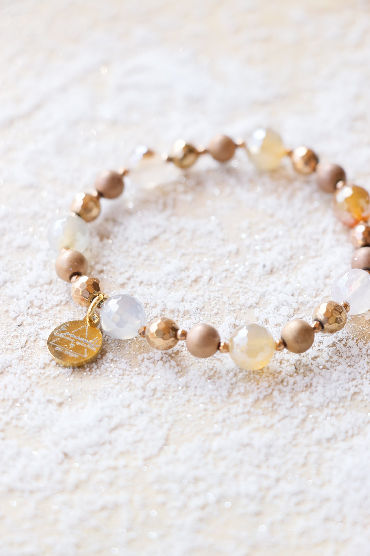 Bracelet SHANTI en Agate Mandarine – Stabilité & Sérénité