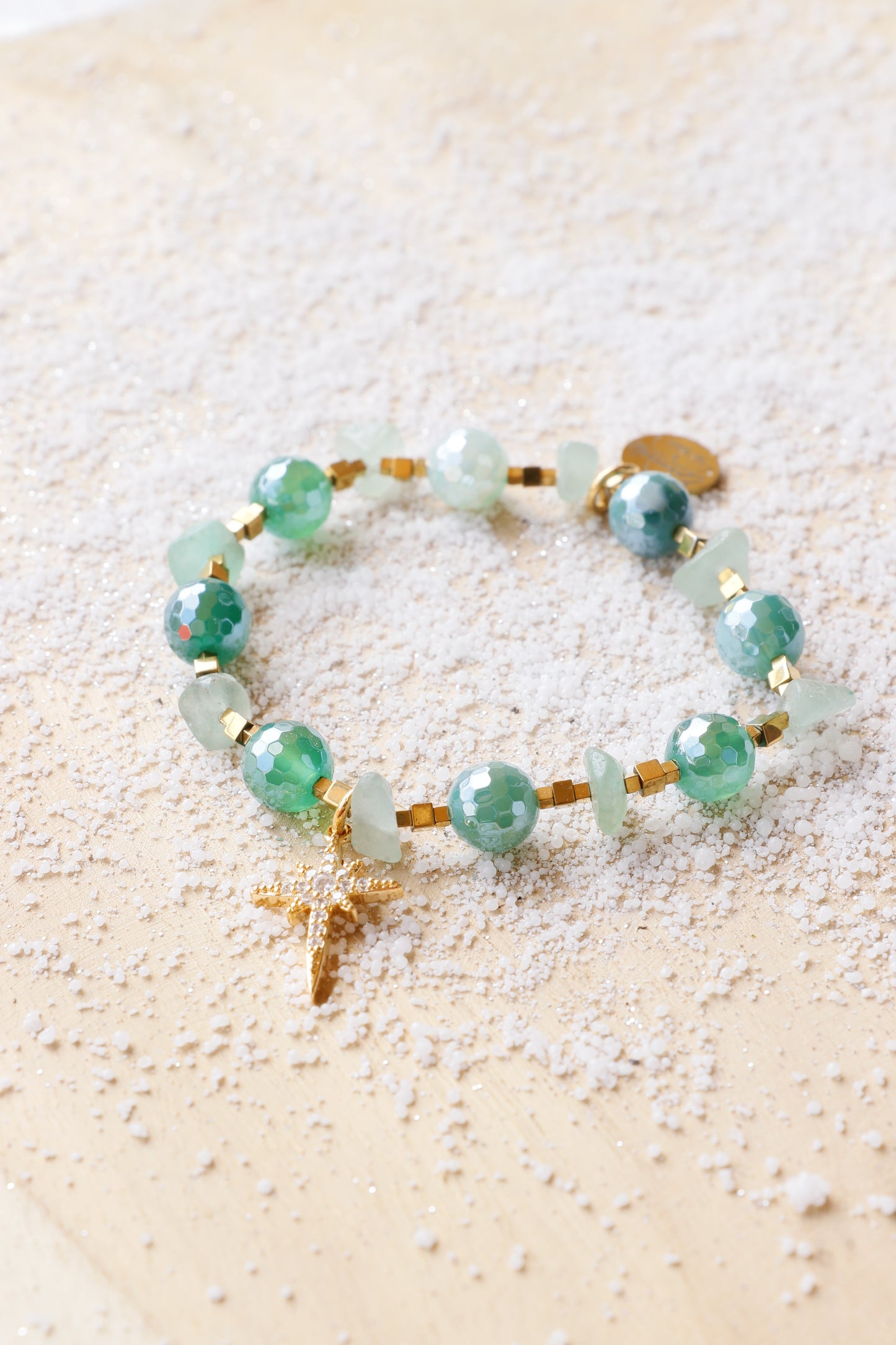 Bracelet SHANTI en Agate émeraude pépites d’aventurine et pendentif étoile – Stabilité & Sérénité