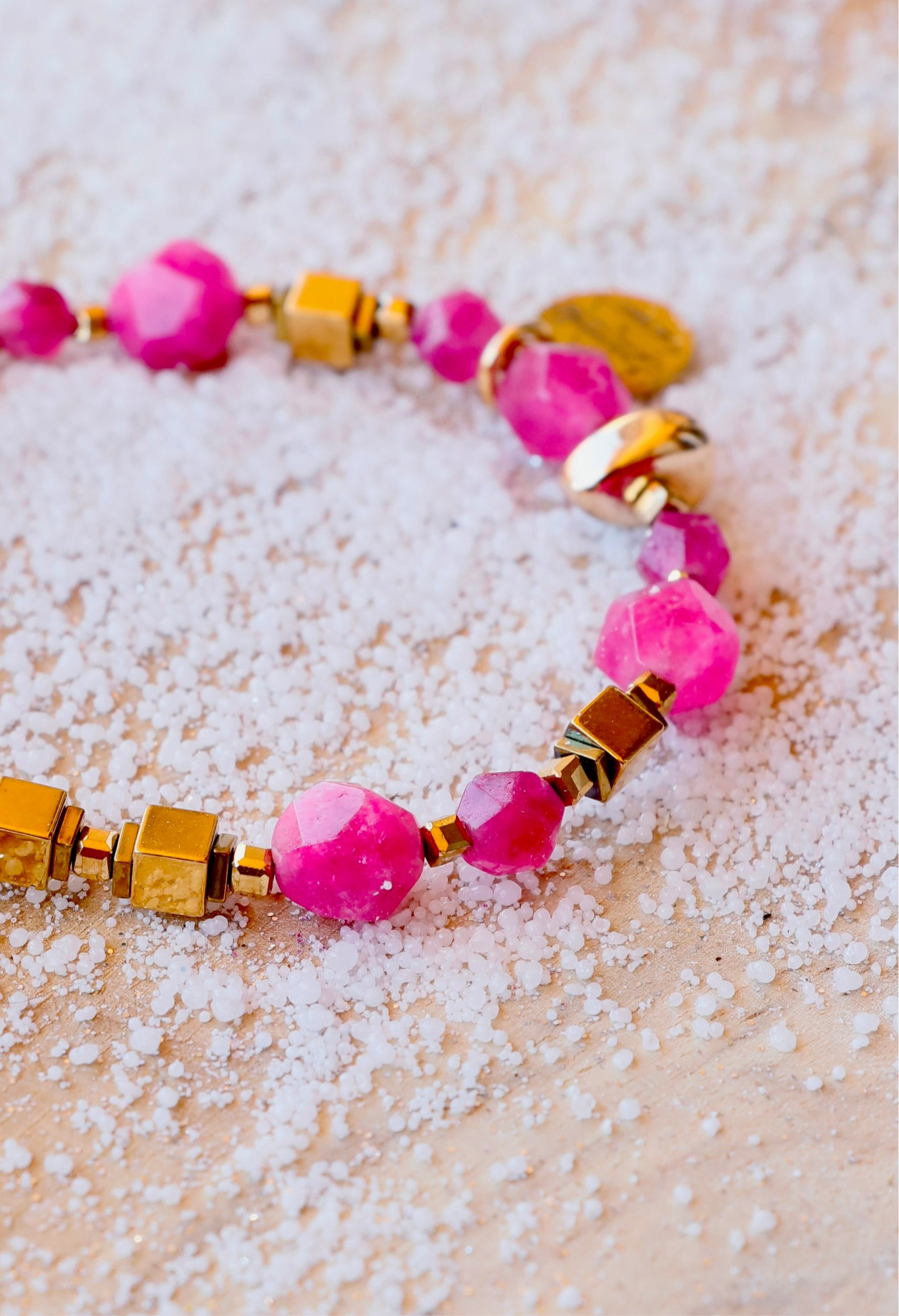 Bracelet SHANTI en Agate Fushia – Stabilité & Sérénité
