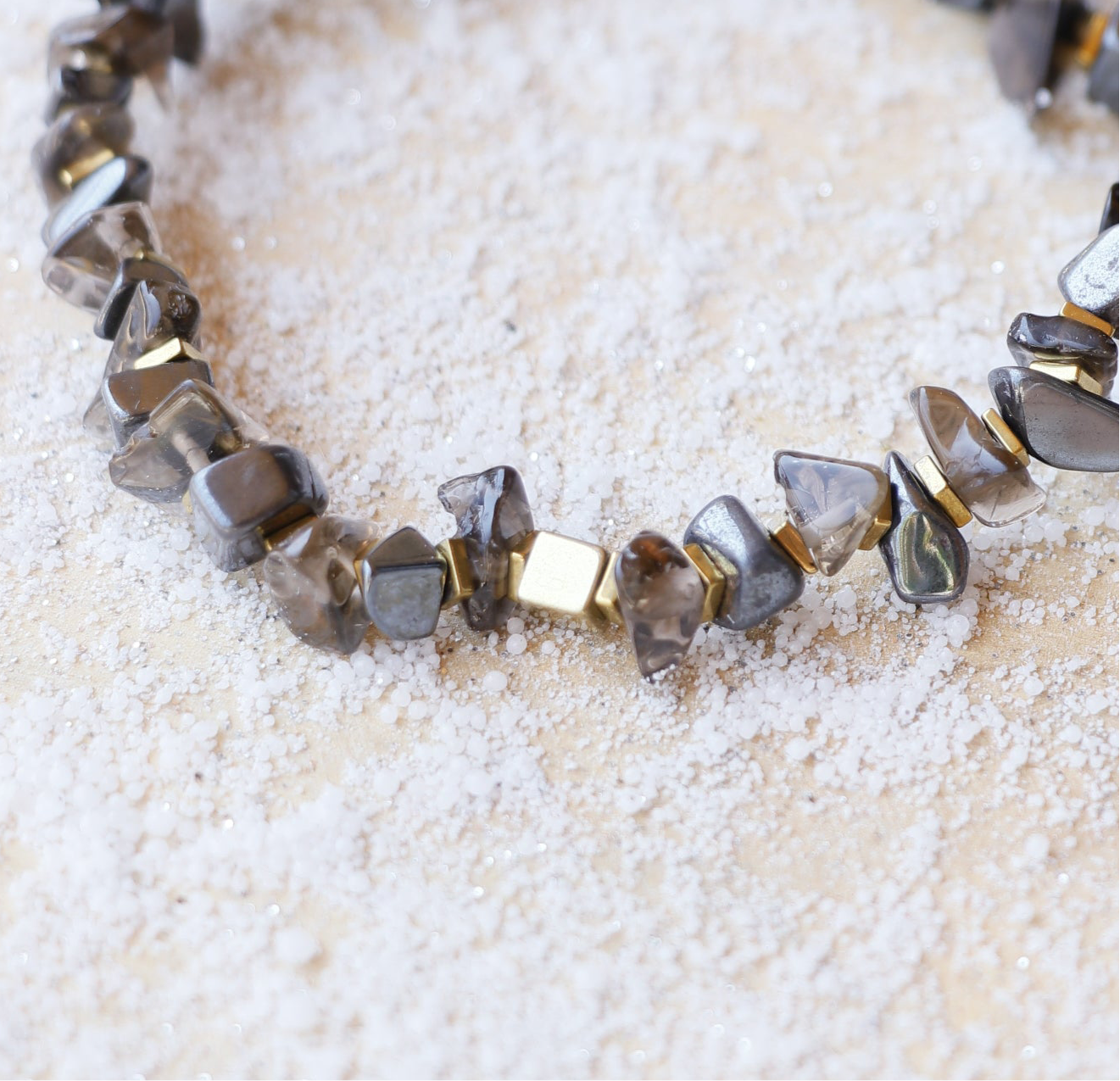 Bracelet KSHANTI en Quartz Fumé et hématite naturelle – Clarté intérieure & Ancrage émotionnel