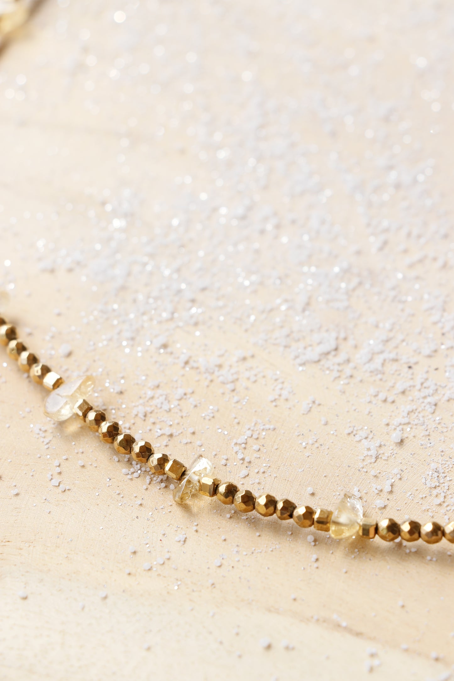 Collier Tour de Cou LAKSHMI – Abondance & Énergie Positive en pépites de Citrine