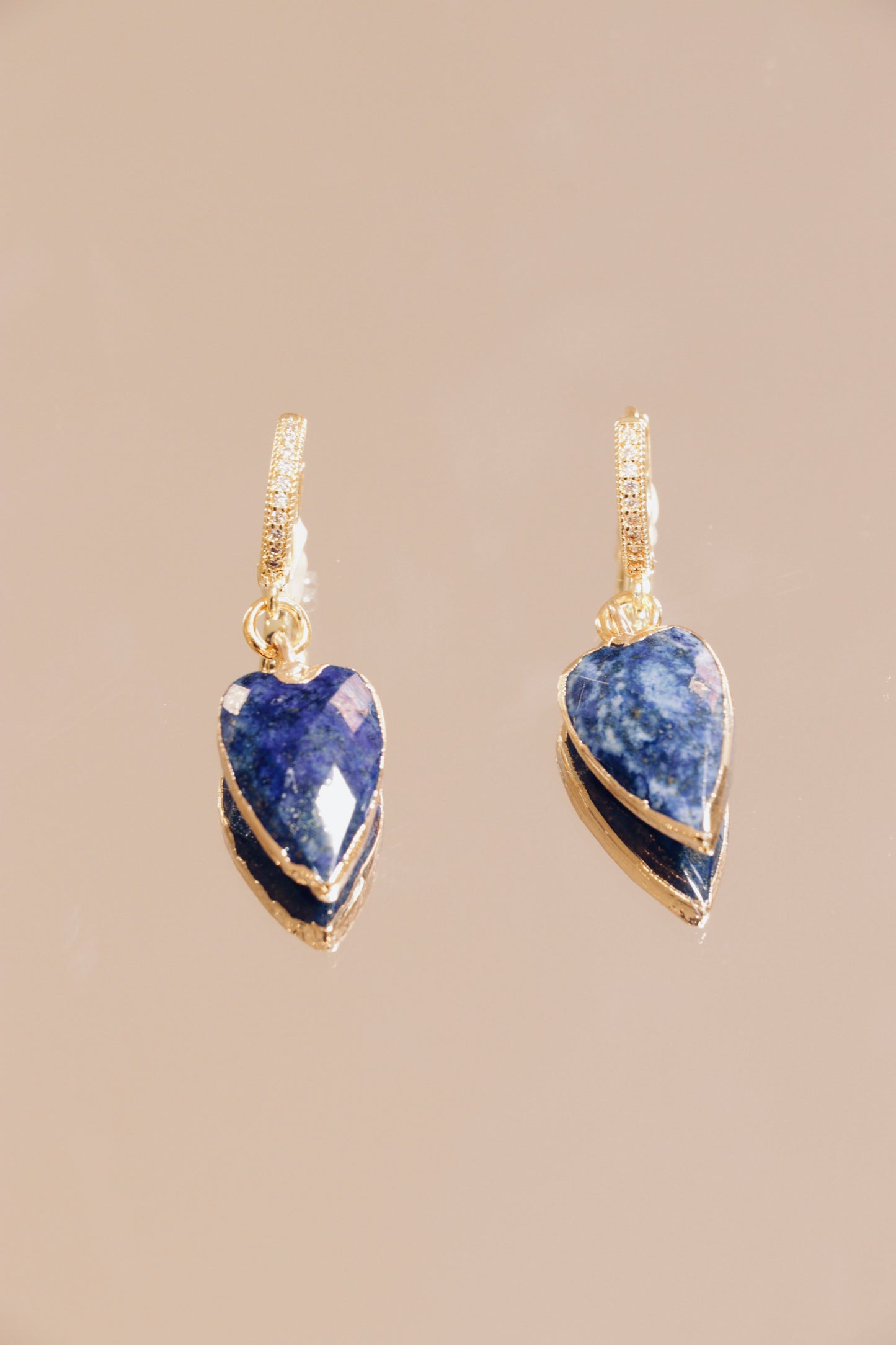 Boucle d’oreille JÑĀNA en Lapis Lazuli – Intuition & Communication Authentique