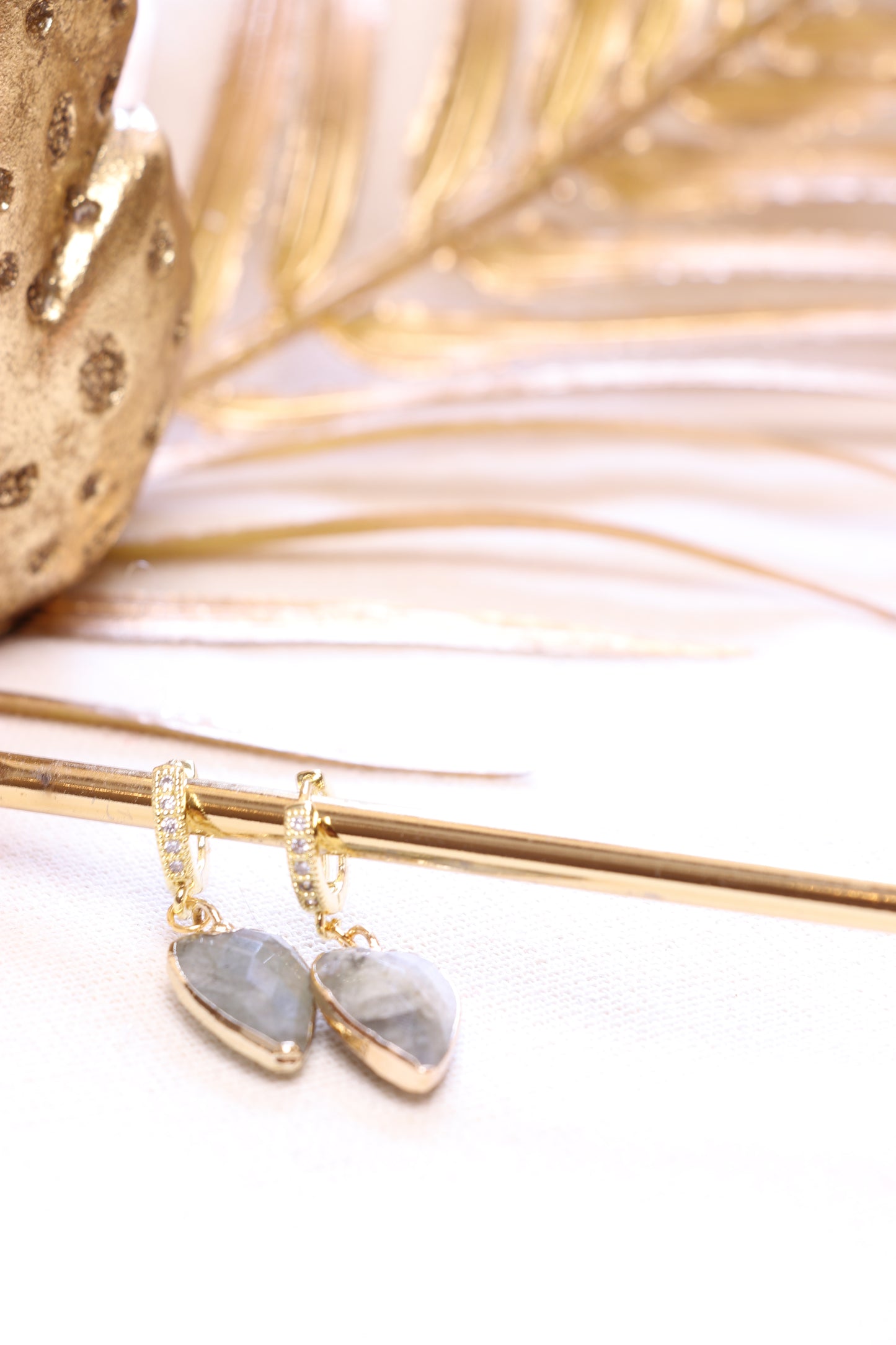 ÉGIDE • Boucles d’Oreilles Cœur Labradorite