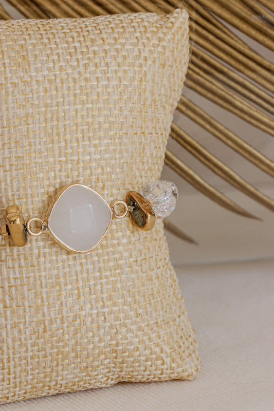 Bracelet Quartz Blanc Givré – Clarté, Pureté et Harmonie Intérieure