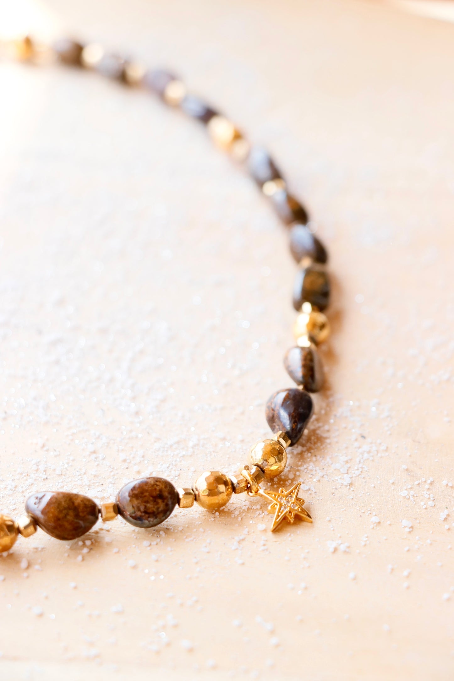 Collier pendentif Étoile SADHANA – Protection & Stabilité en Bronzite