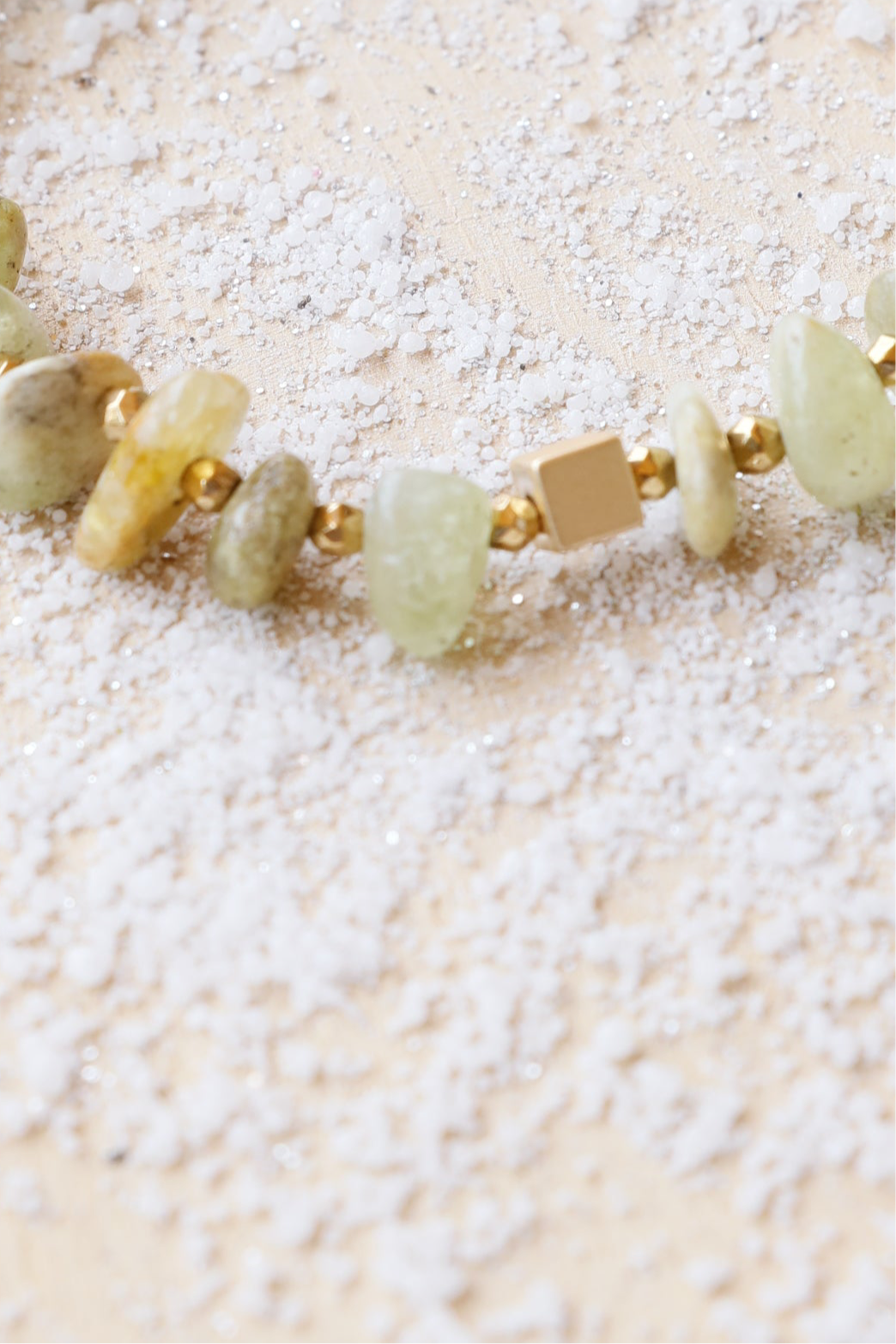 Bracelet positive énergie UTTHANA Renouveau & Équilibre Émotionnel en grenat vert