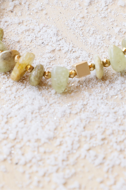 Bracelet positive énergie UTTHANA Renouveau & Équilibre Émotionnel en grenat vert