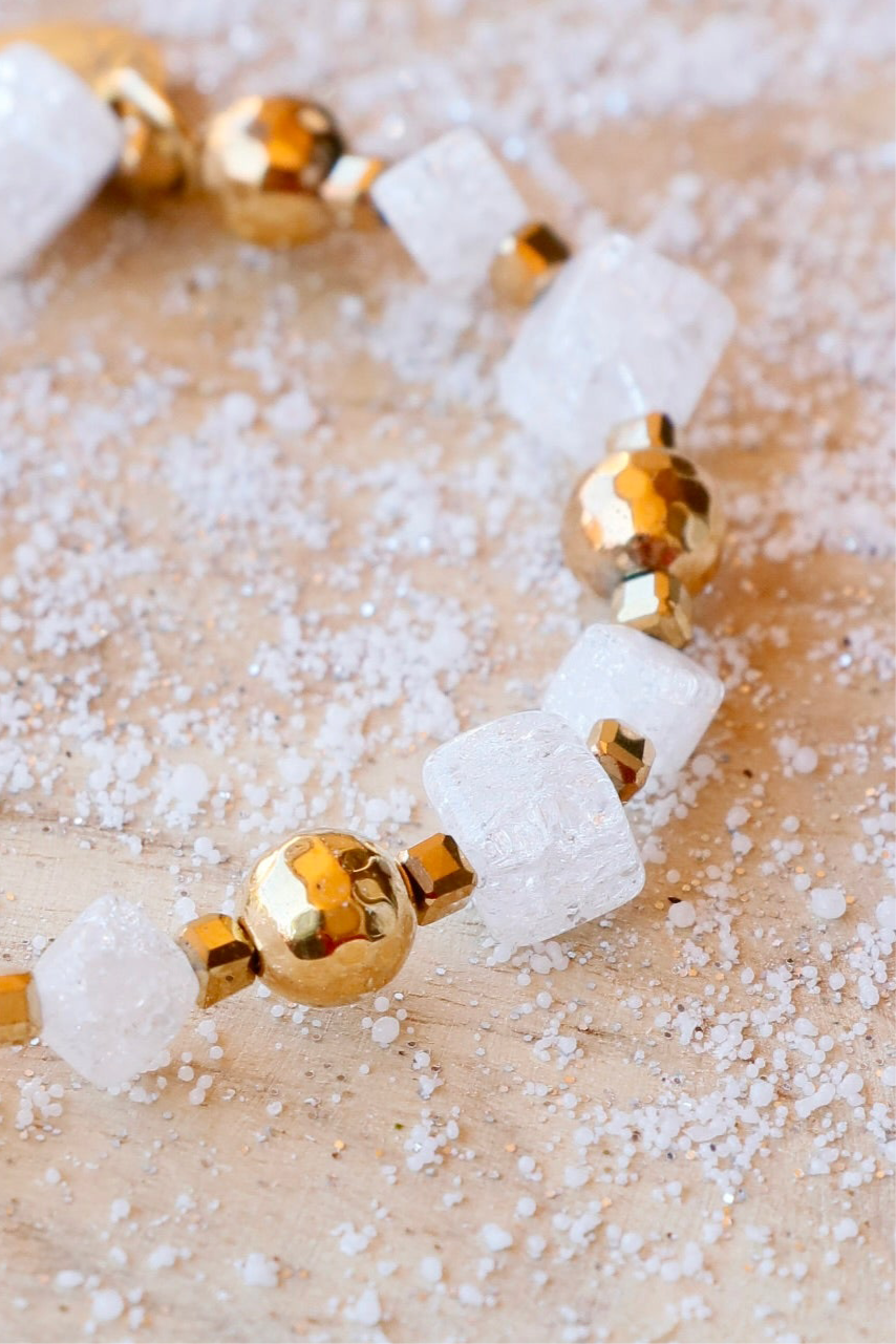 Bracelet SHUBHRA en Quartz Givré – Clarté Intérieure & Lâcher-Prise