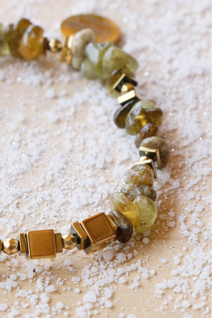 Bracelet positive énergie UTTHANA Renouveau & Équilibre Émotionnel en grenat vert