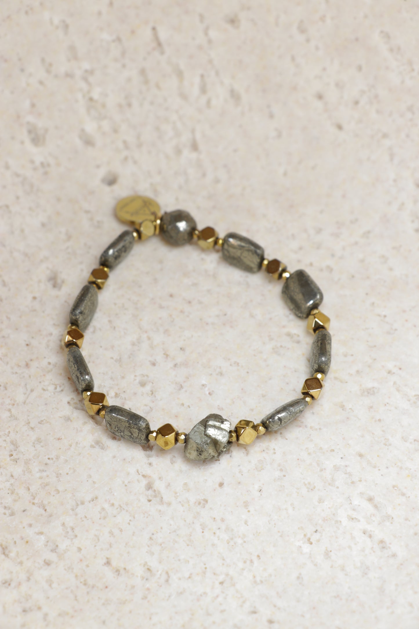 Bracelet VIBHUTI en Pyrite 🜂  Je prends ma place et je transforme en valeur ce que je fais