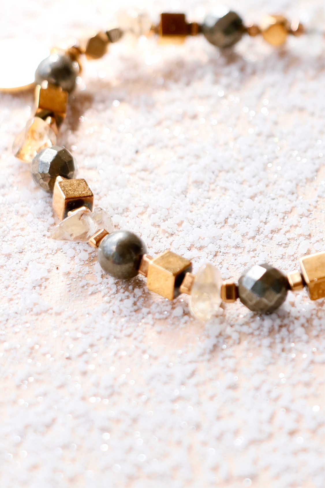 Bracelet VIBHUTI – Force Intérieure & Rayonnement Personnel en Pyrite