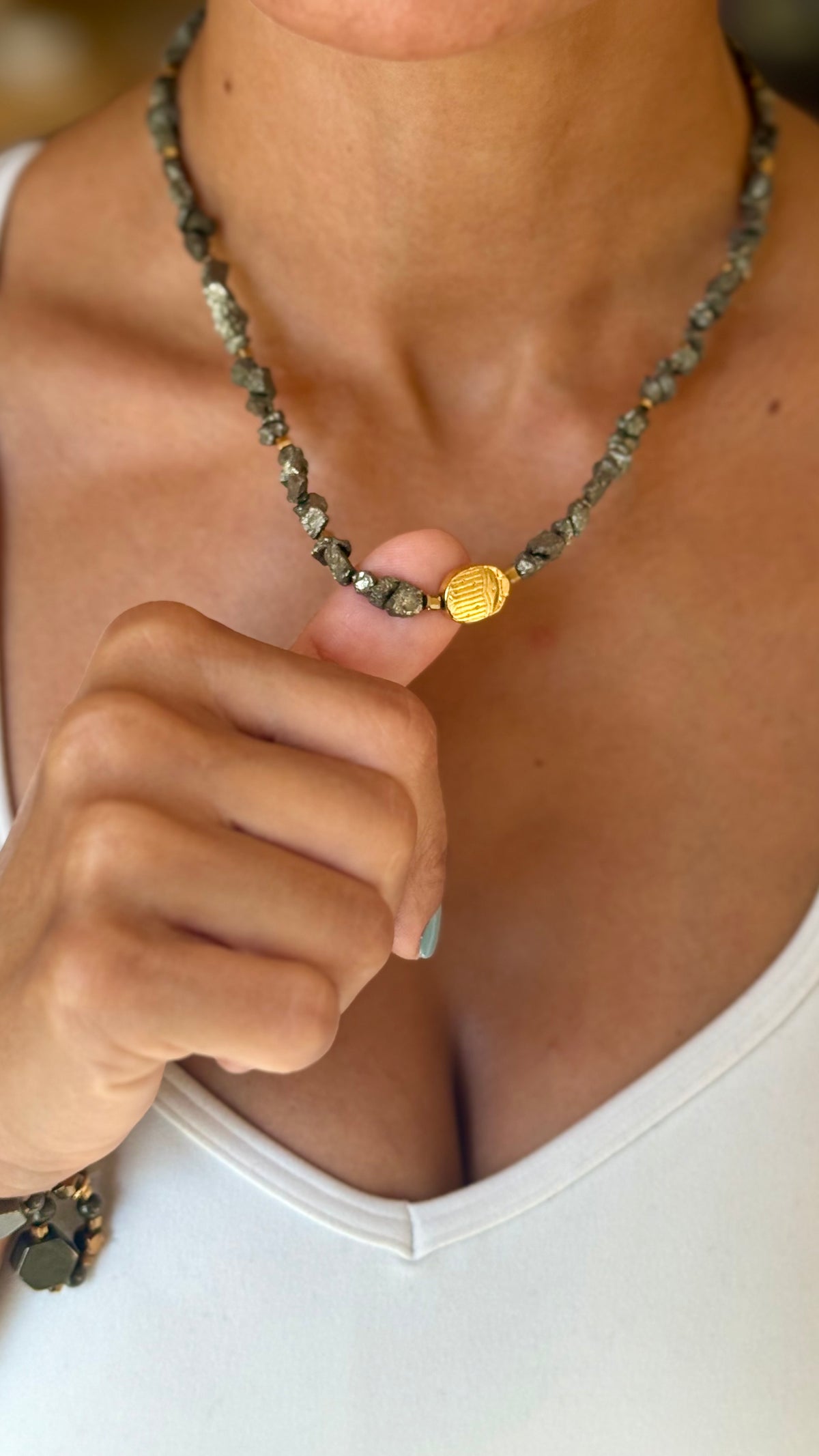 LUMEN — Collier Tour de Cou en Pyrite | Abondance & Opportunités
