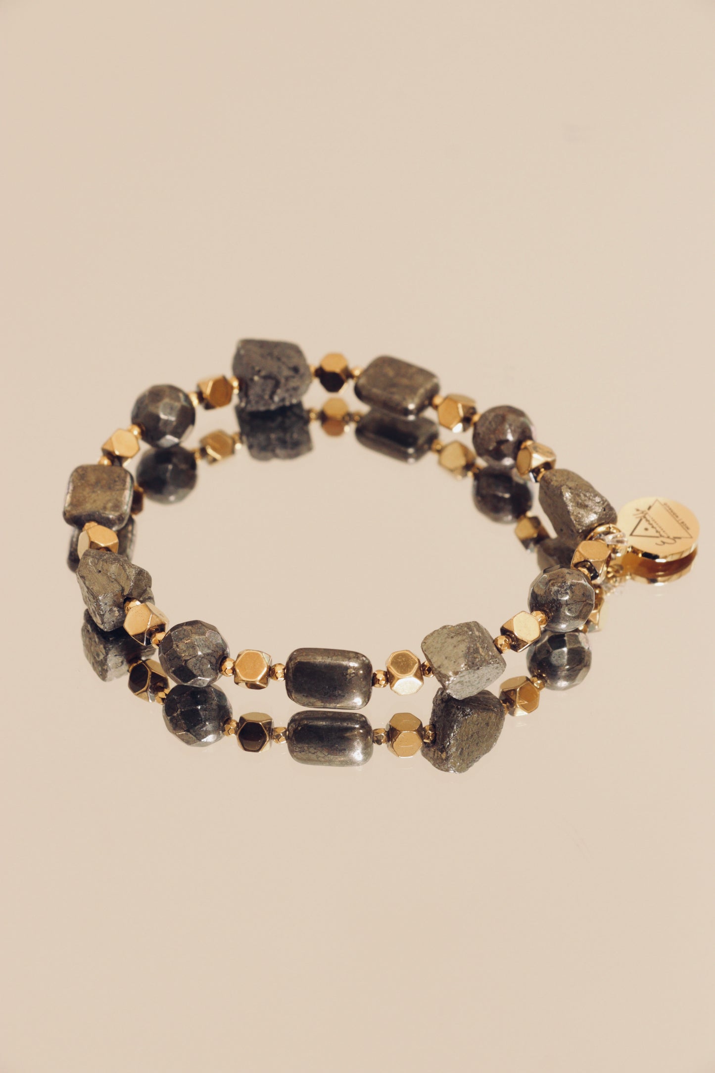 Bracelet VIBHUTI – Force Intérieure & Rayonnement Personnel en Pyrite