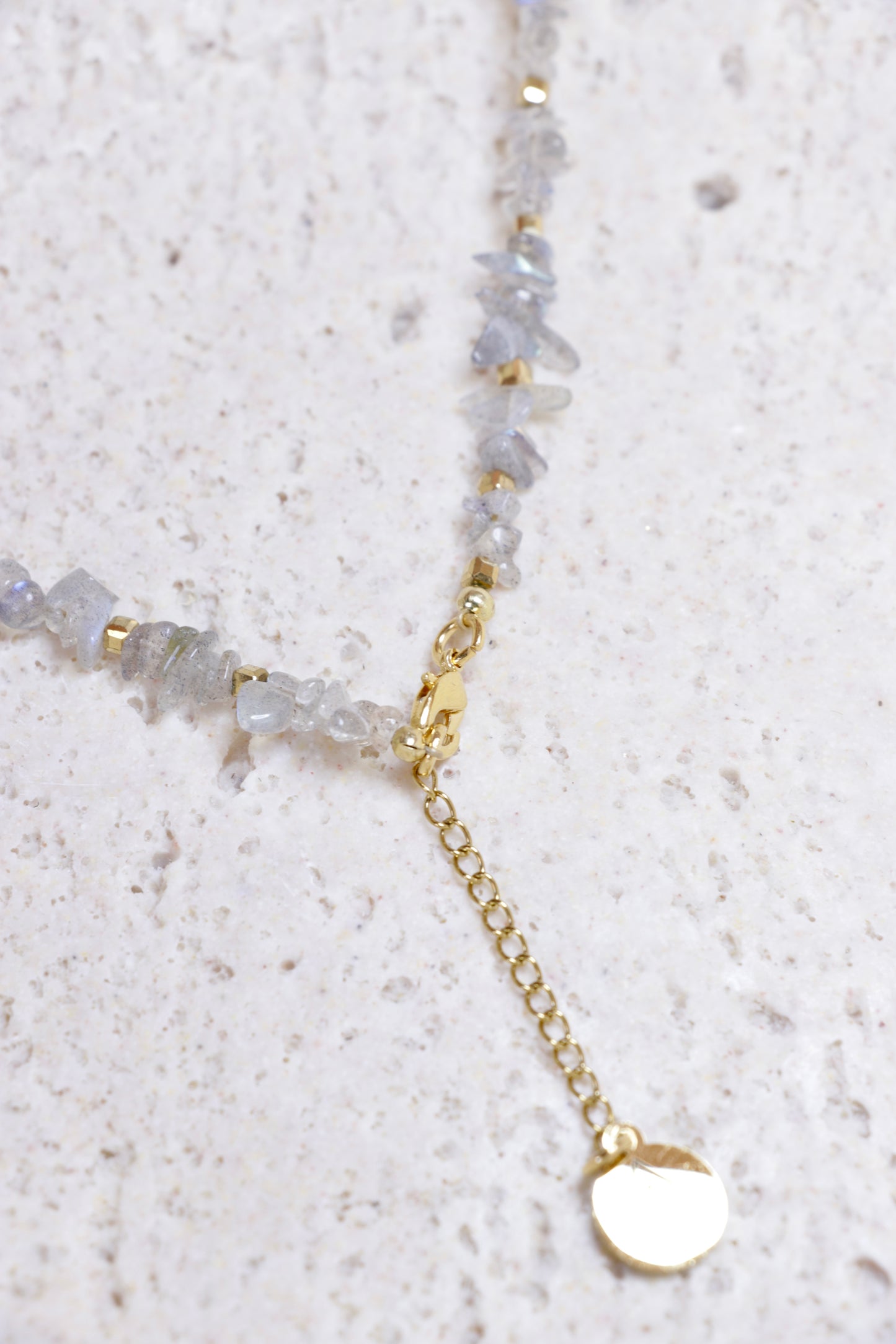 KSHAMA choker necklace in Labradorite 🜂 I protect myself.