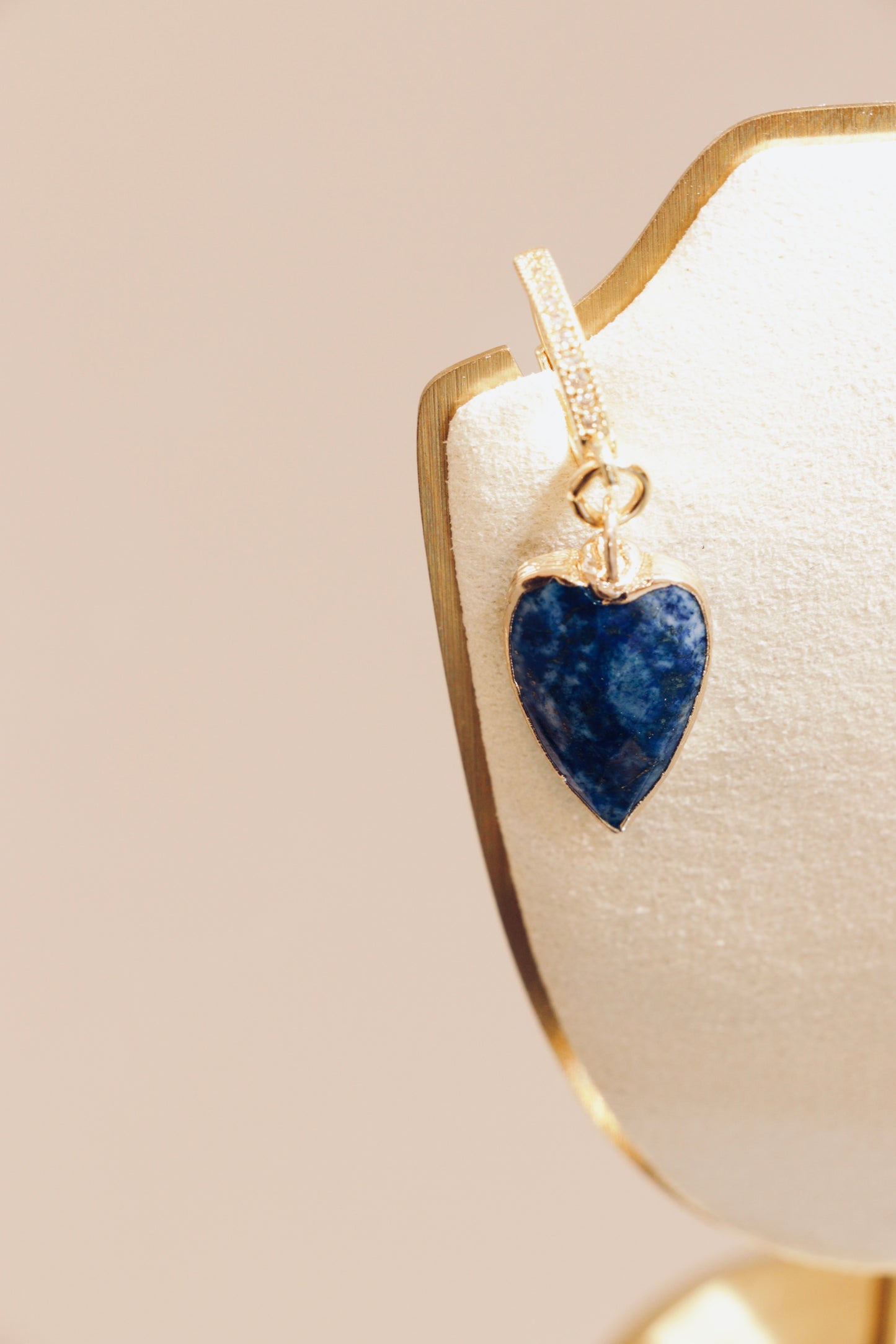 Boucle d’oreille JÑĀNA en Lapis Lazuli – Intuition & Communication Authentique