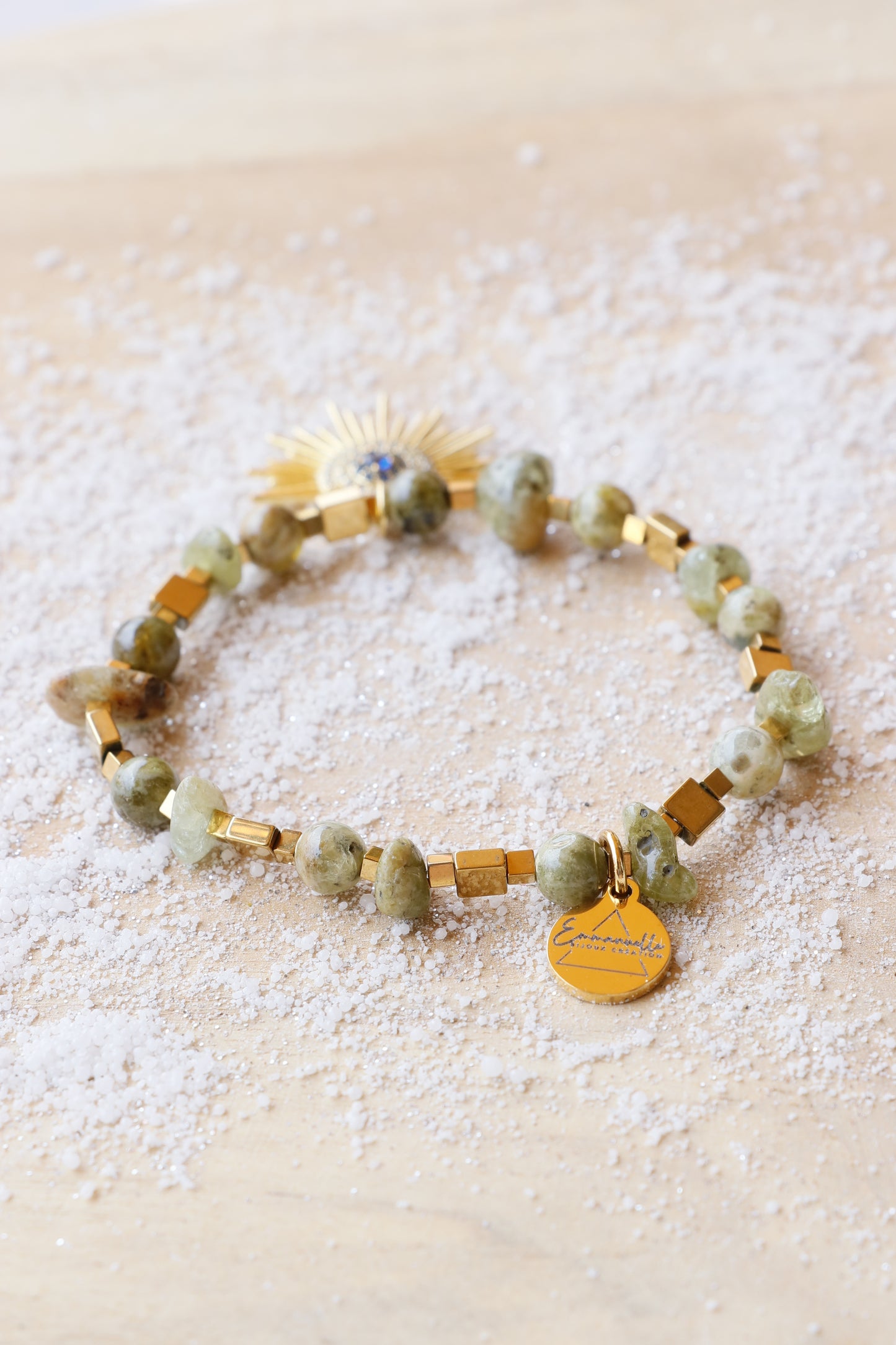 Bracelet UTTHĀNA en Grenat Vert & pendentif – Renouveau & Équilibre Émotionnel