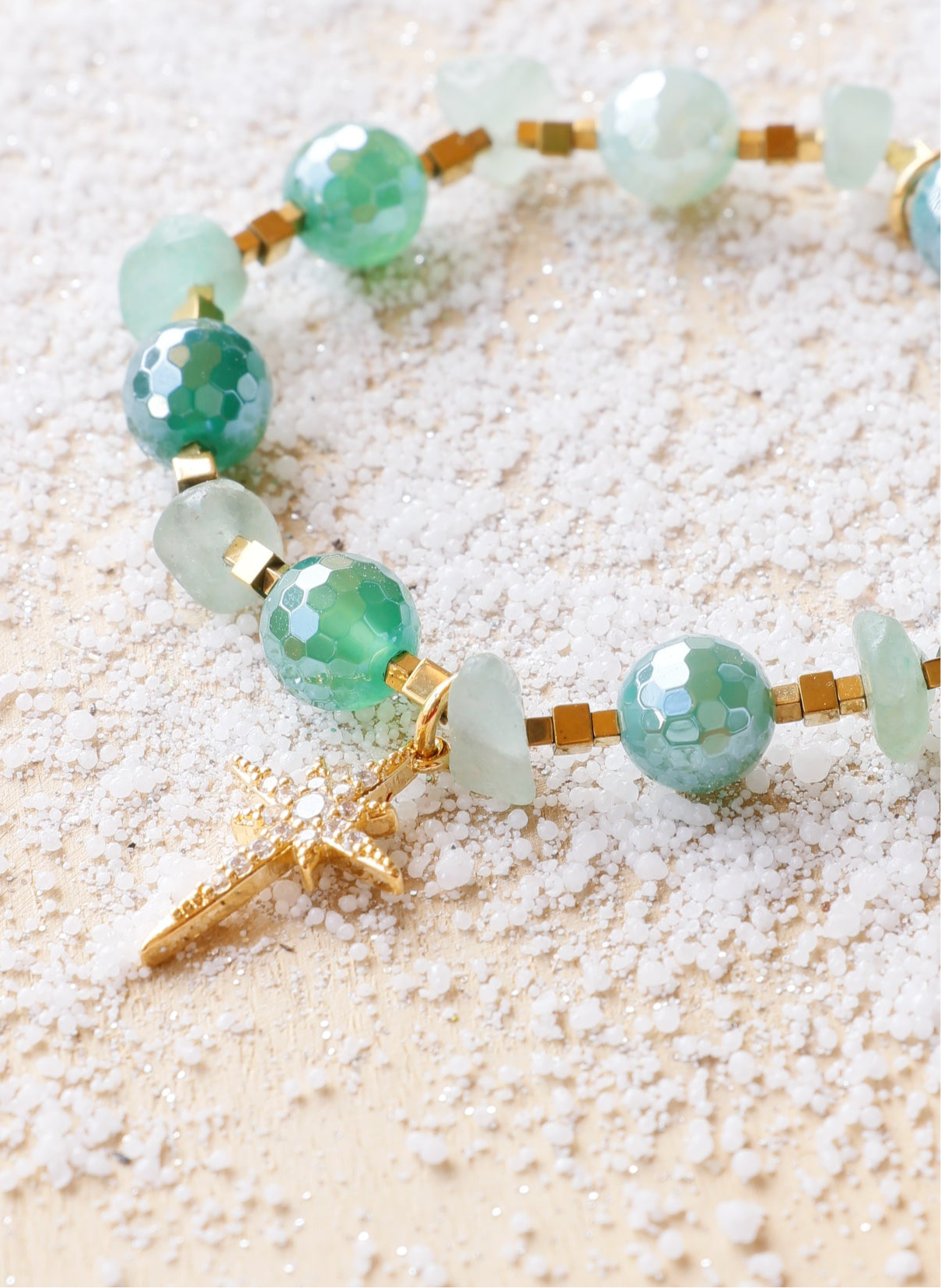 Bracelet SHANTI en Agate émeraude pépites d’aventurine et pendentif étoile – Stabilité & Sérénité