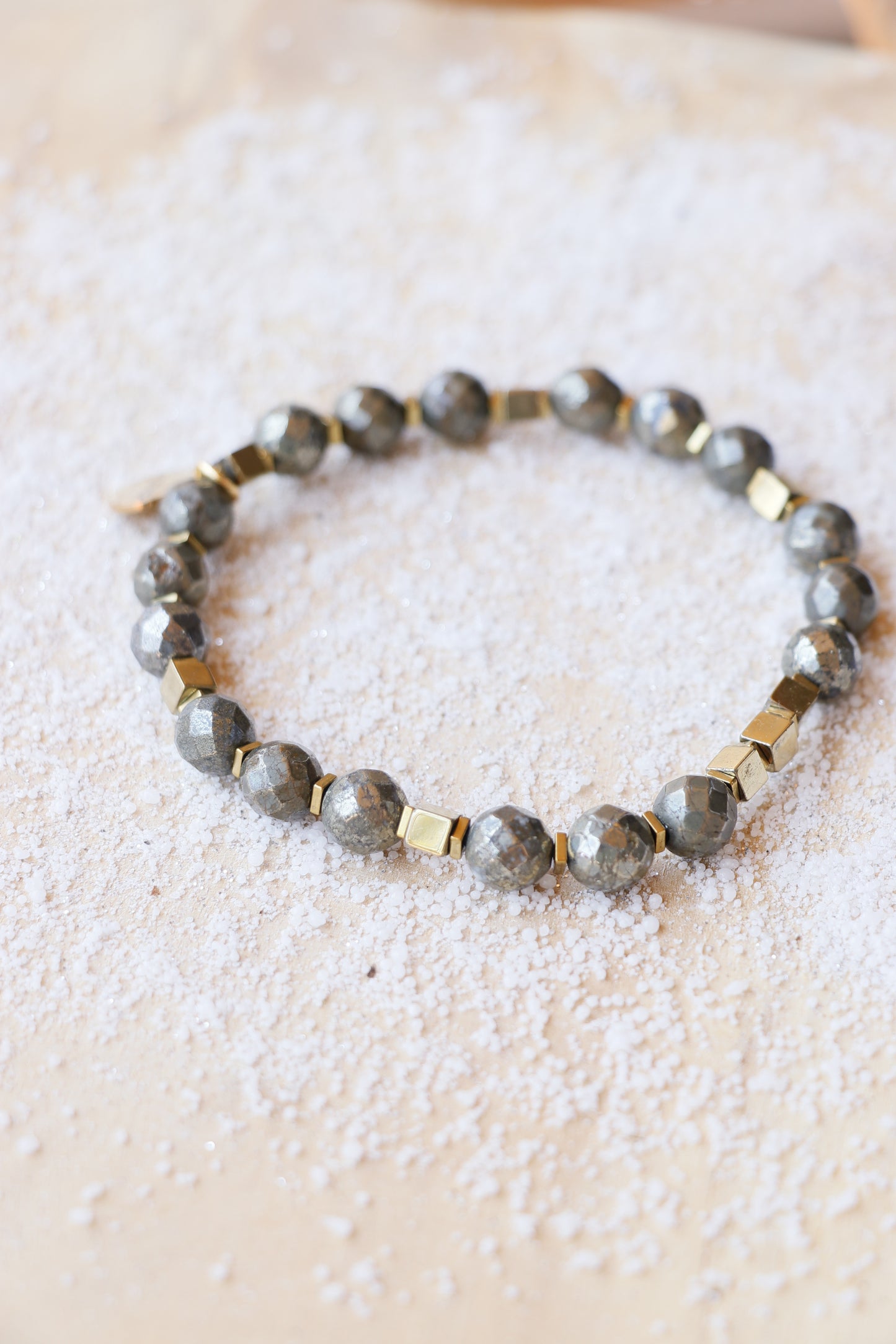 Bracelet VIBHUTI – Force Intérieure & Rayonnement Personnel en Pyrite