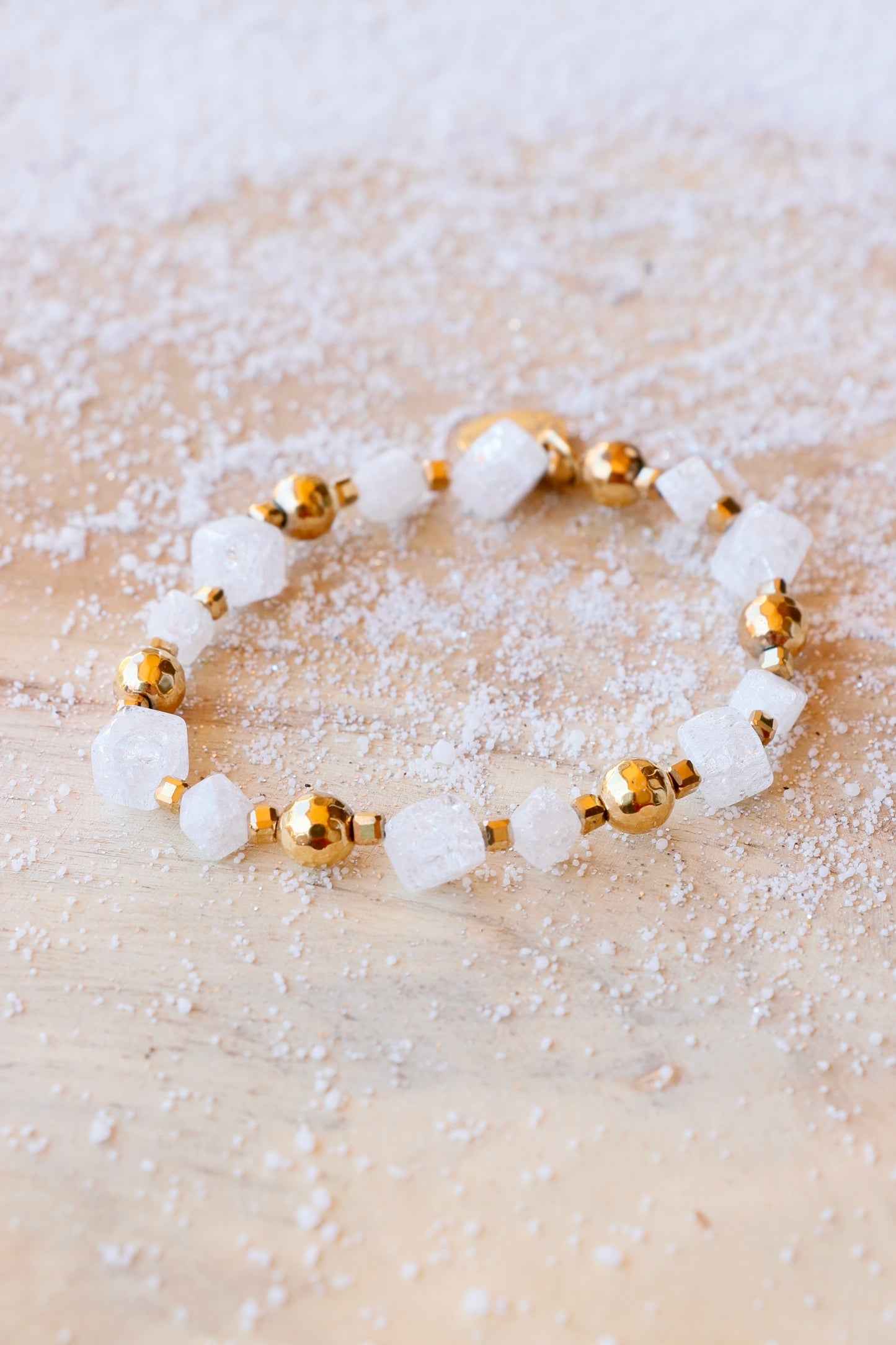 Bracelet SHUBHRA en Quartz Givré – Clarté Intérieure & Lâcher-Prise