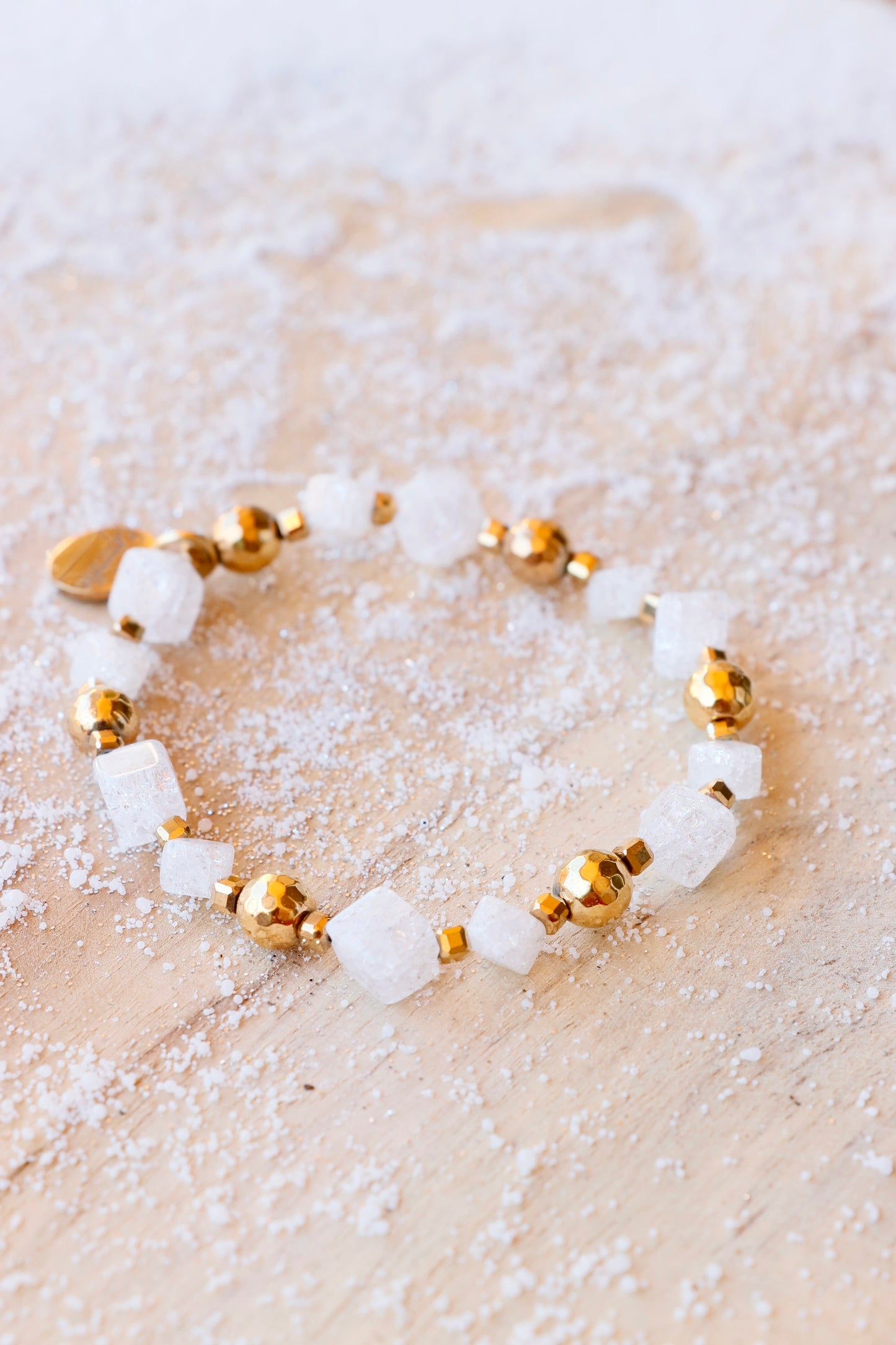 Bracelet SHUBHRA en Quartz Givré – Clarté Intérieure & Lâcher-Prise
