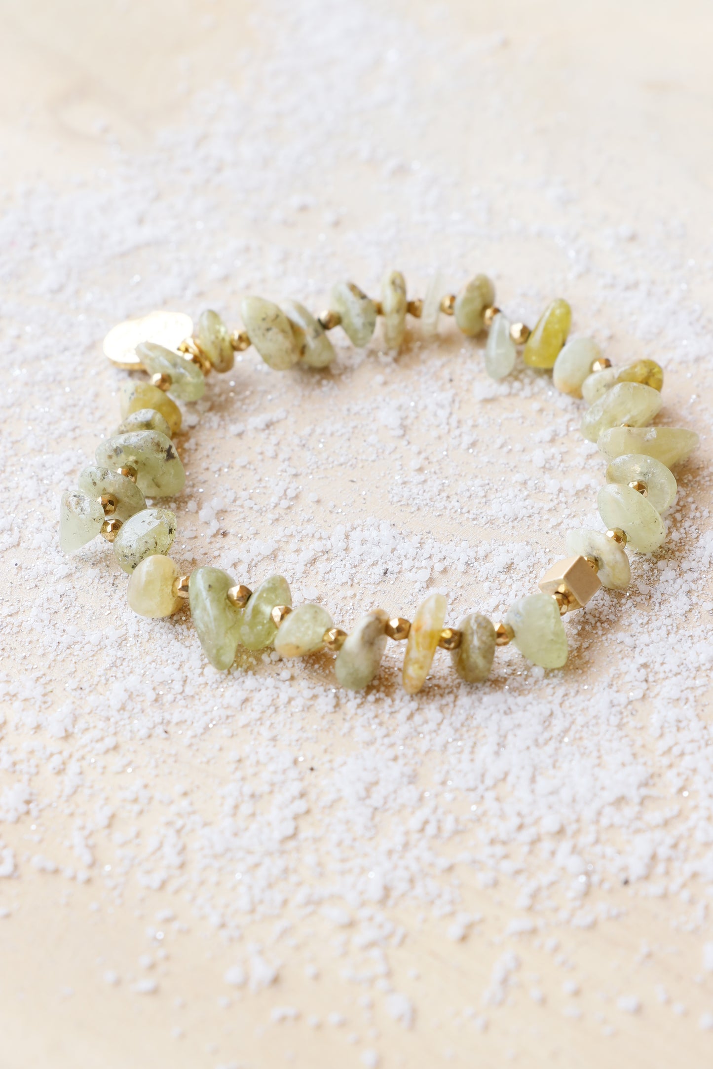Bracelet positive énergie UTTHANA Renouveau & Équilibre Émotionnel en grenat vert