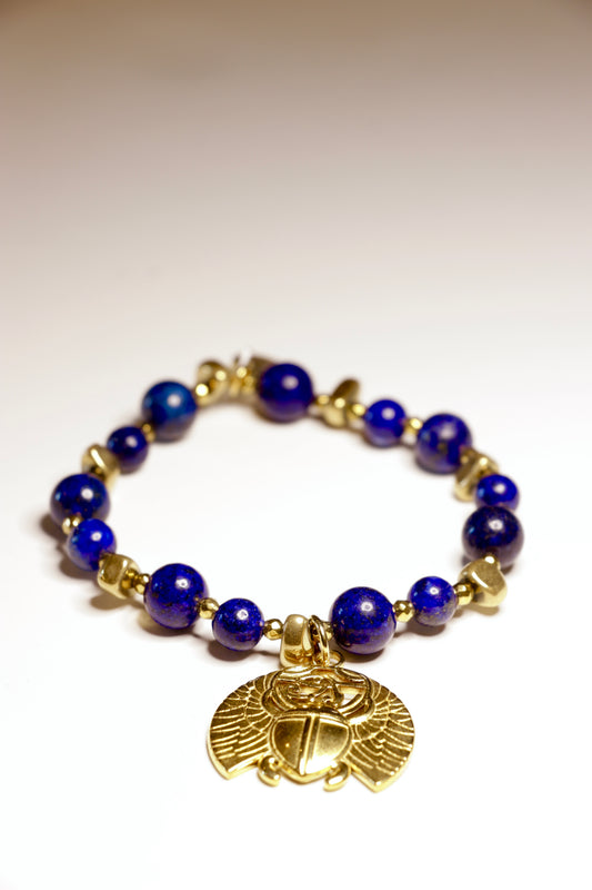 Bracelet SATYA pendentif scarabée en Lapis Lazuli ✧︎ Je parle avec calme et confiance