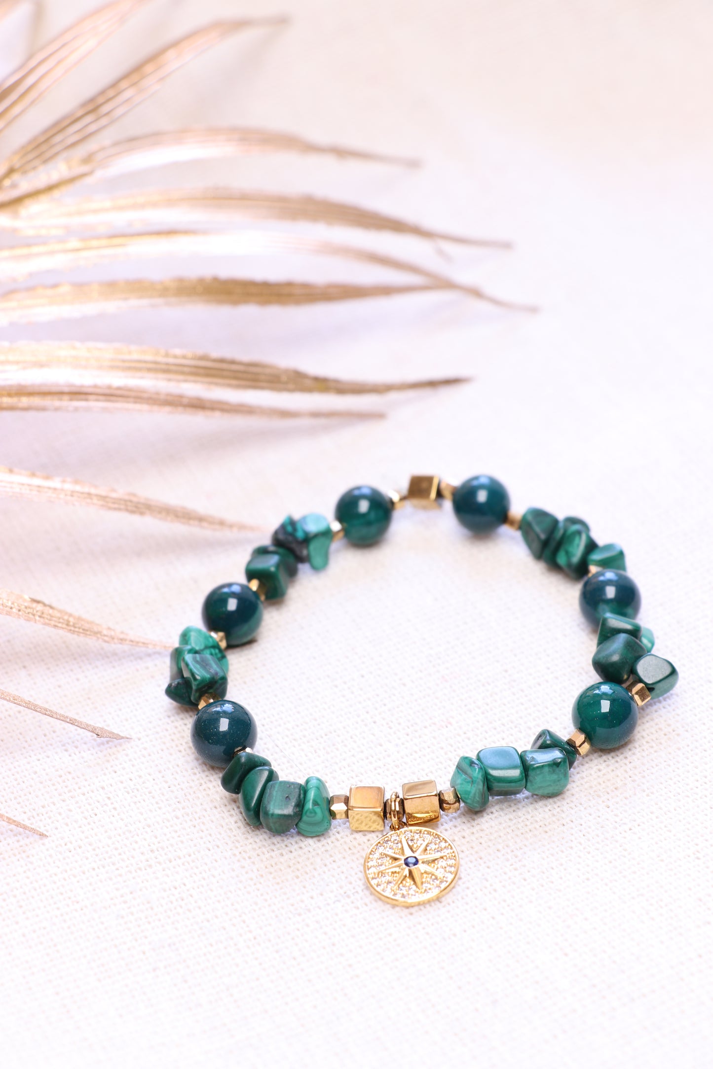 ALTER  - Bracelet en Malachite Pendentif Boussole | RÉGÉRATION, ÉQUILIBRE & TRANSFORMATION (Copie)