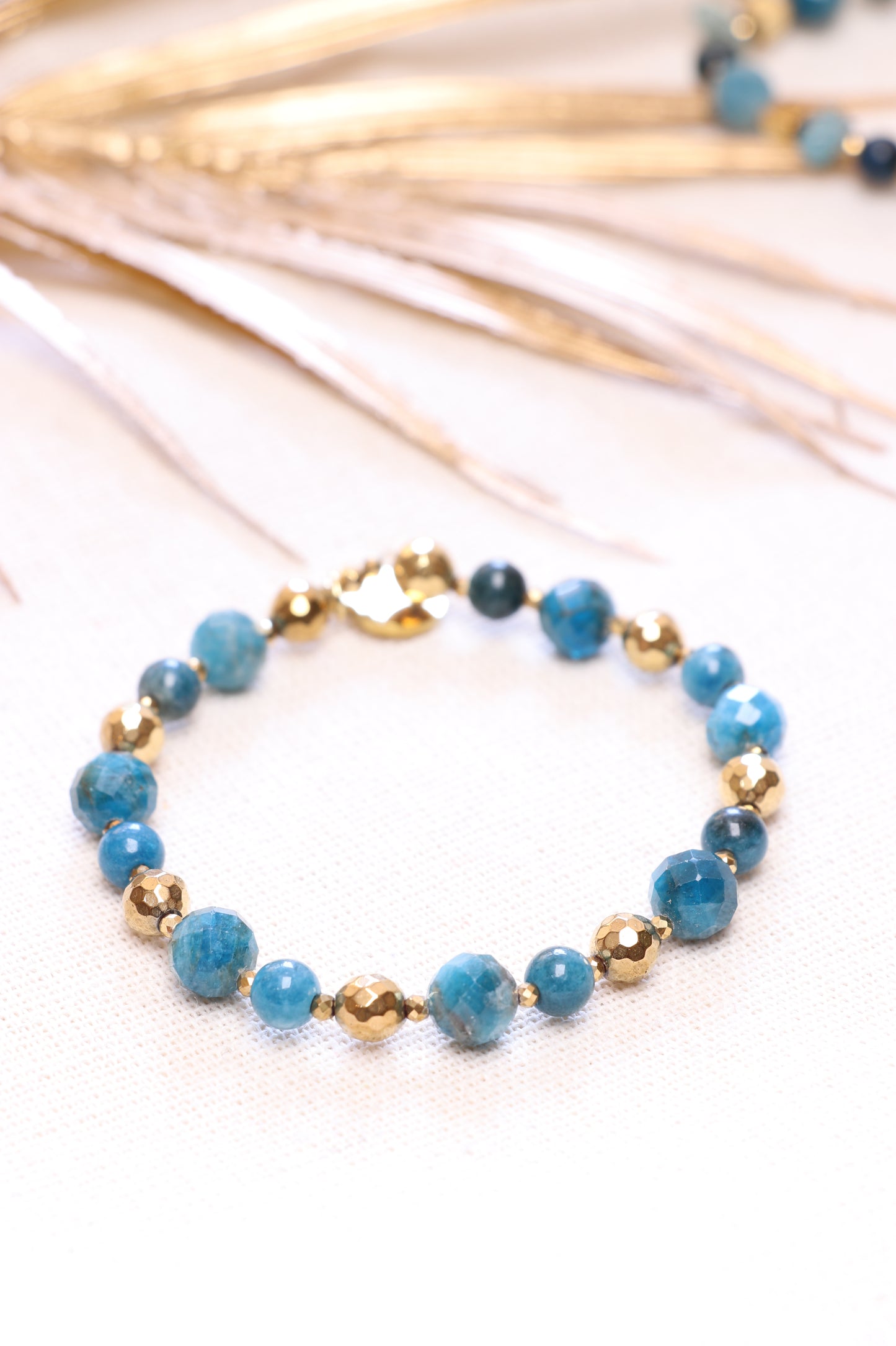 REFLET & RIVAGE - Bracelet en Apatite Bleue | CLARTÉ & COMMUNICATION SEREINE