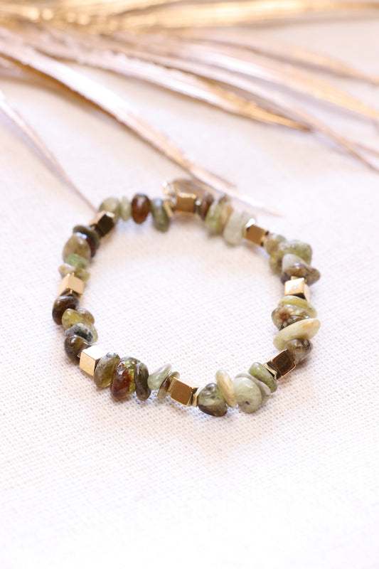 LULEM - Bracelet en Grenat Vert | Le Renouveau Intérieur