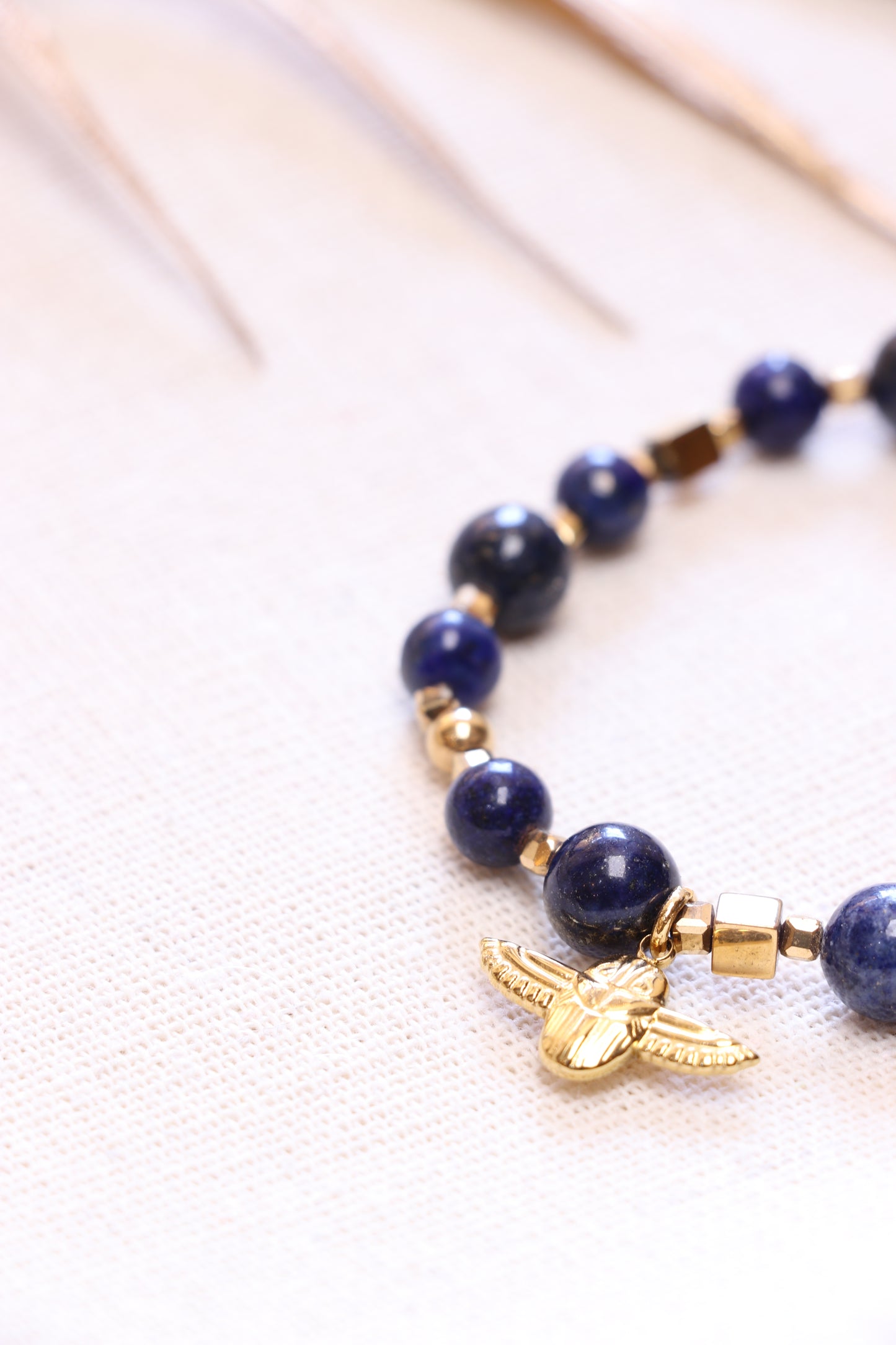 Bracelet Lapis-Lazuli Naturel pendentif Scarabée| Intuition & Expression