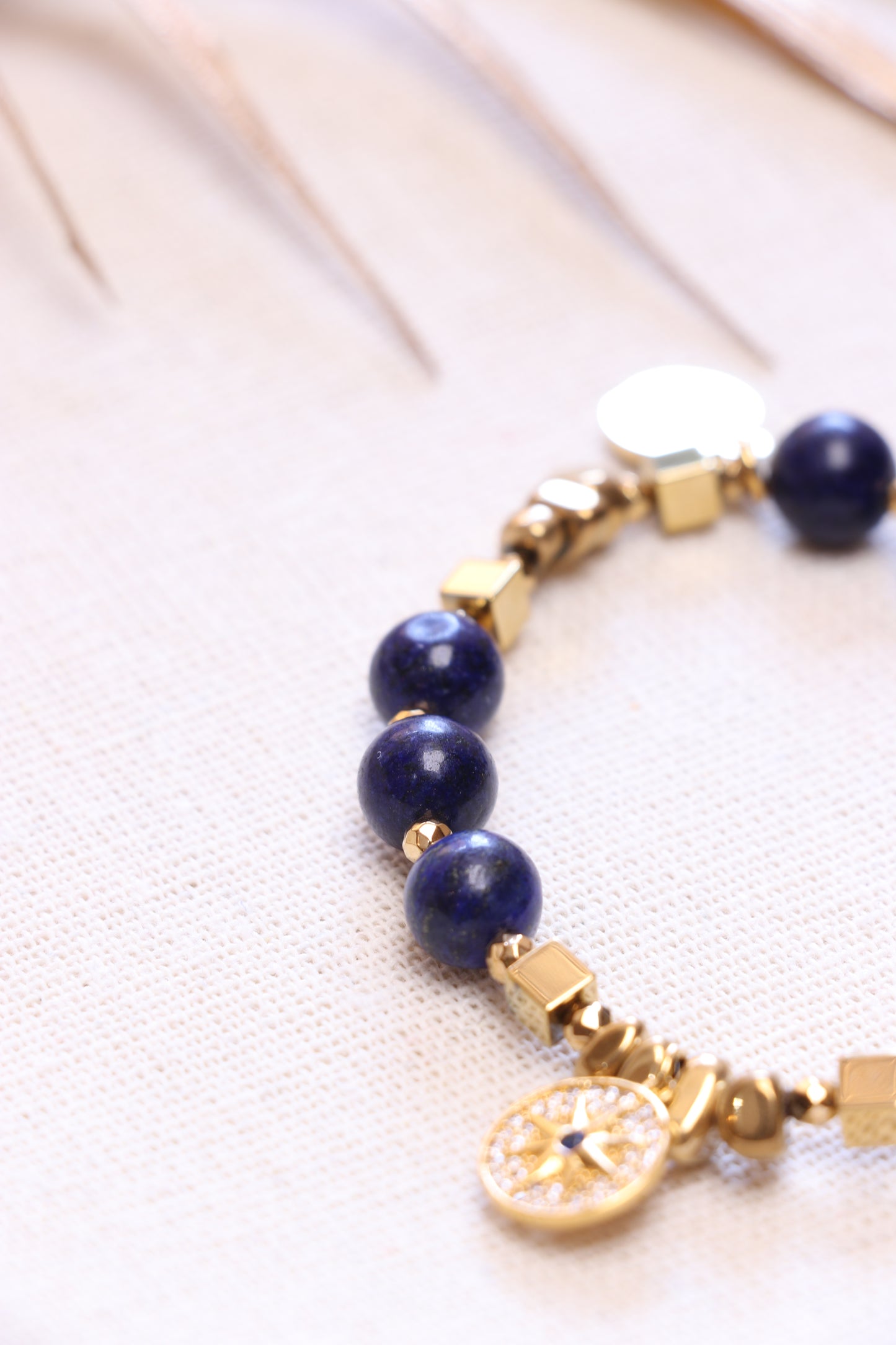 Bracelet Lapis-Lazuli Naturel Pendentif Boussole | Intuition & Expression (Copie)
