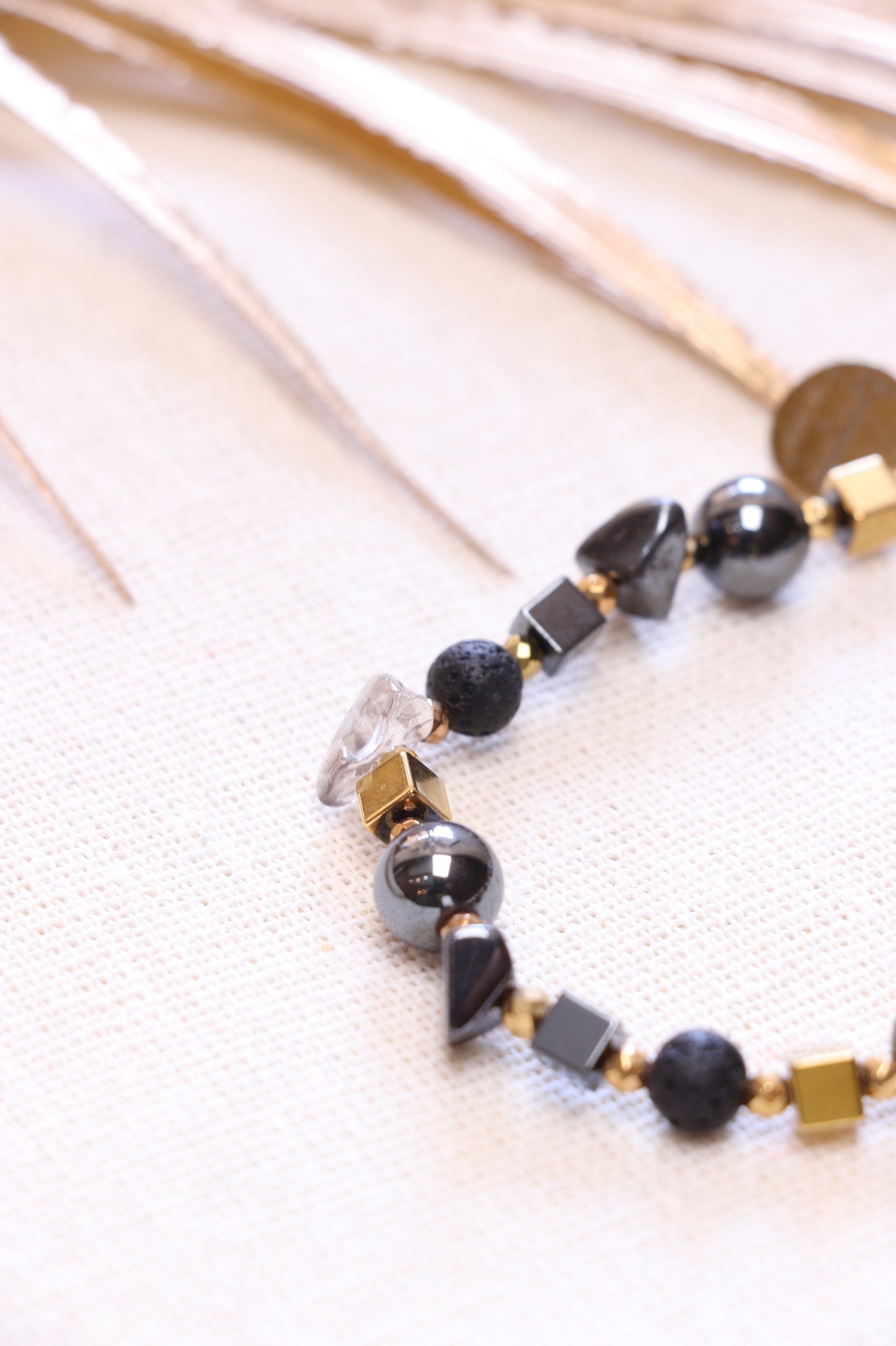 Bracelet EGIDE en Hématite | Protection contre les énergies négatives